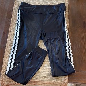 Alala Workout Leggings, Black and White, Size Med.